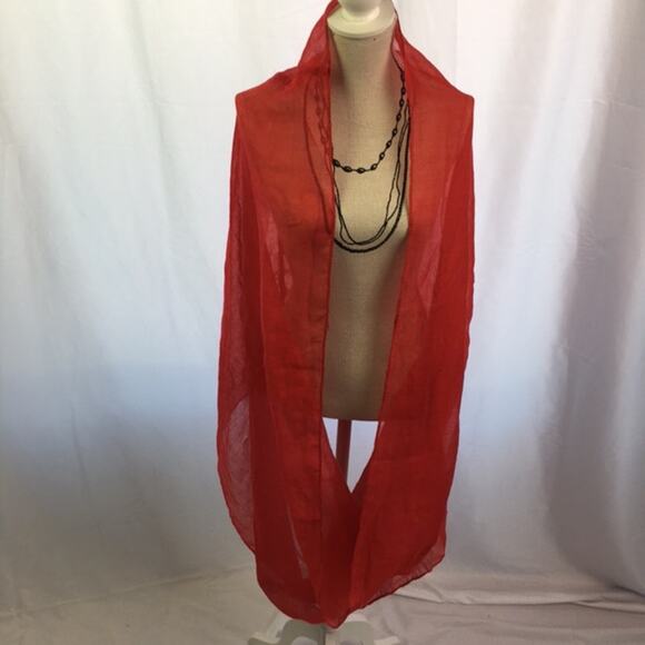 Infinity Scarf Red - Picture 1 of 6